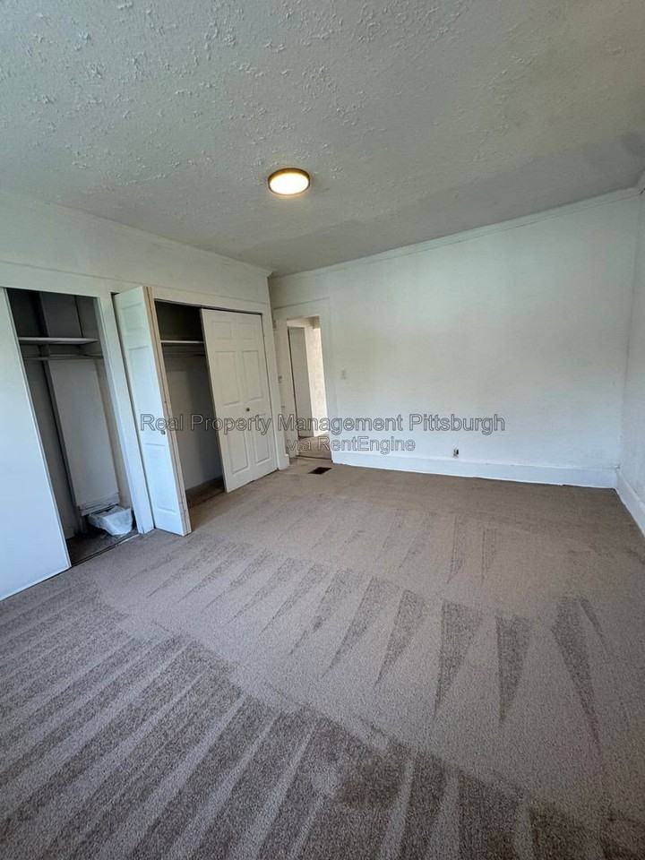 2835 Capitol St - Photo 5 of 16