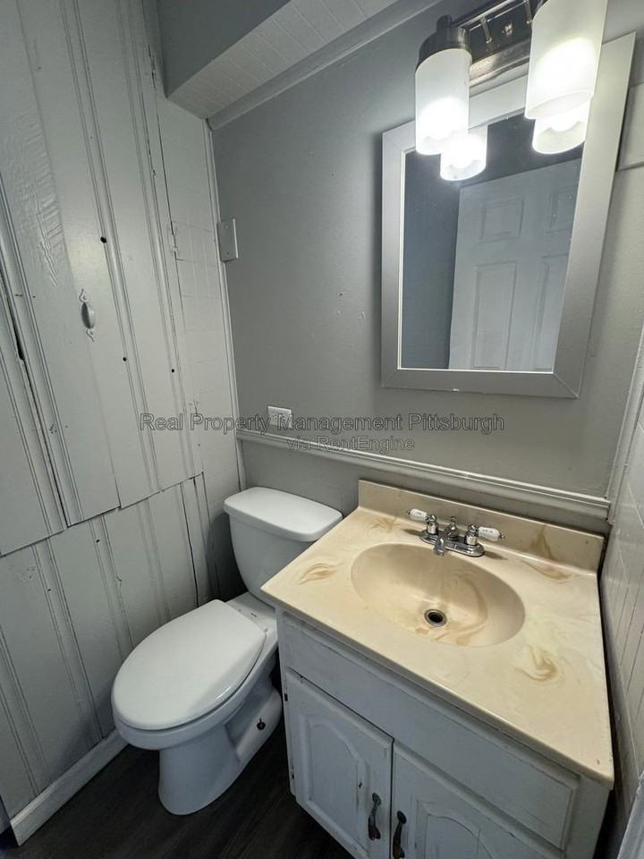 2835 Capitol St - Photo 6 of 16