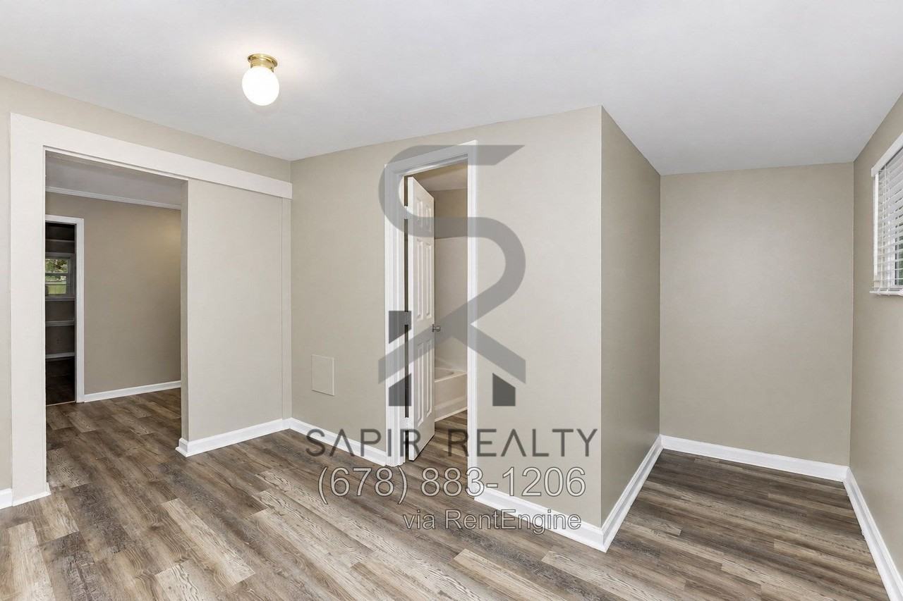 225 Glenrose Cir Sw - Photo 4 of 16