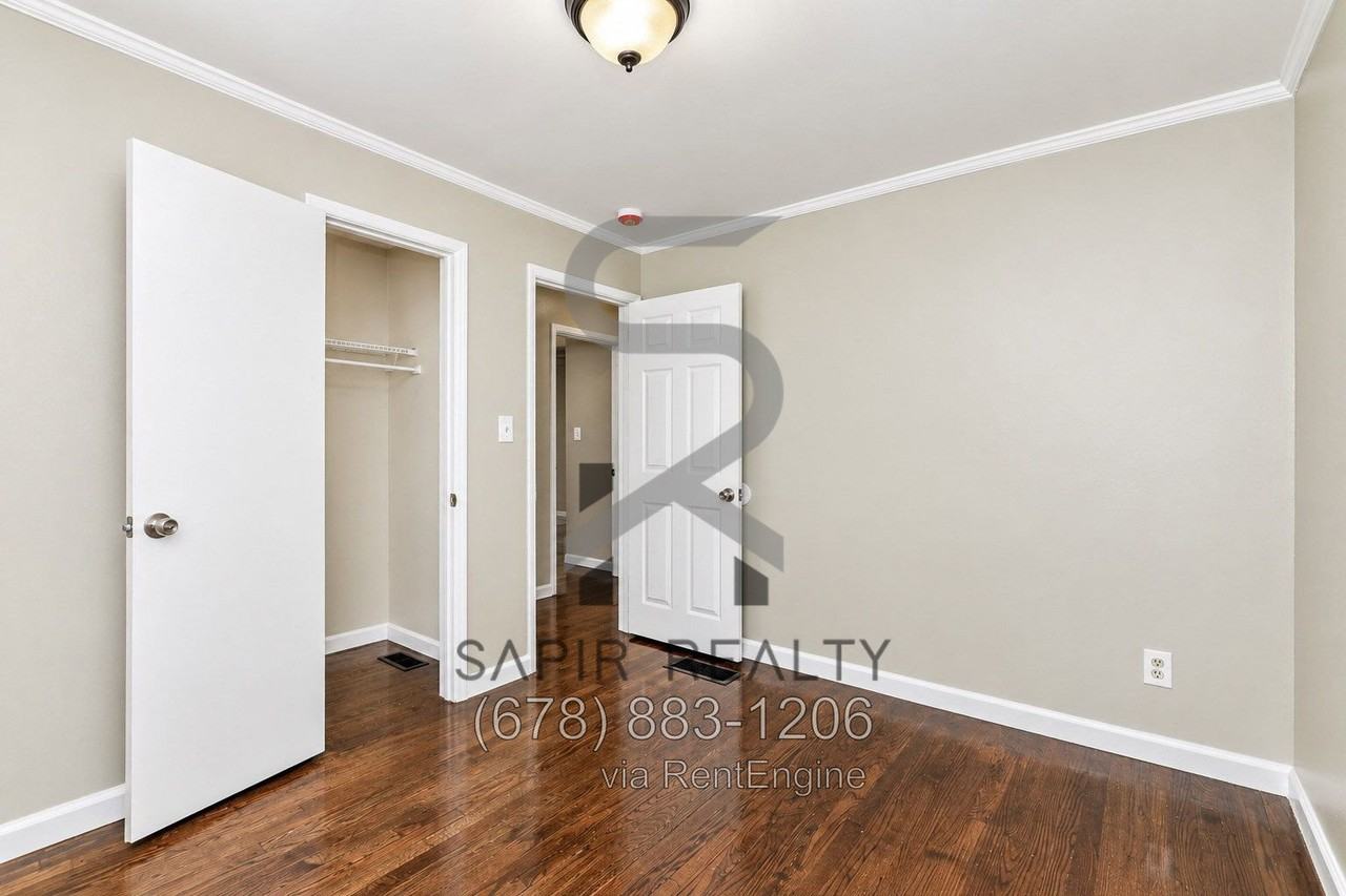 225 Glenrose Cir Sw - Photo 7 of 16
