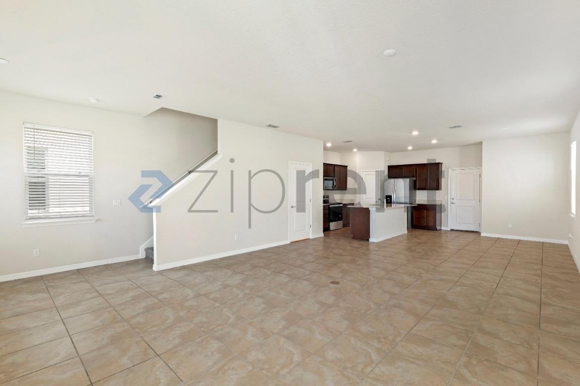 2713 Franklin Rd - Photo 4 of 35