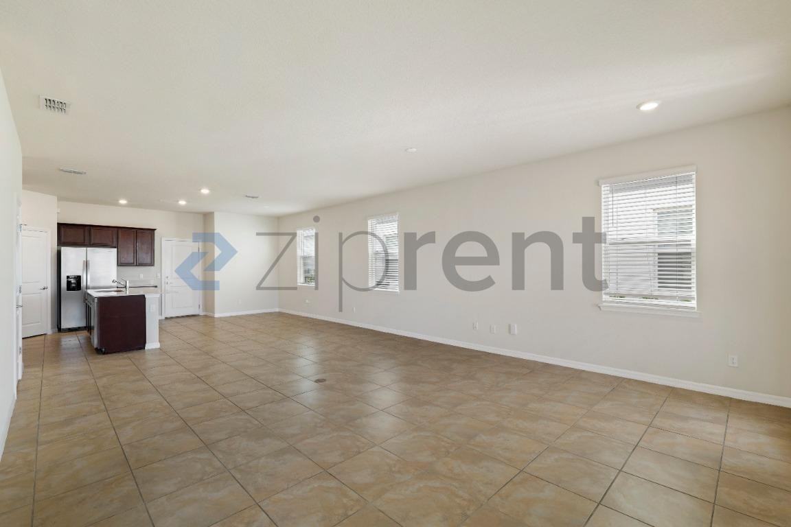 2713 Franklin Rd - Photo 6 of 35