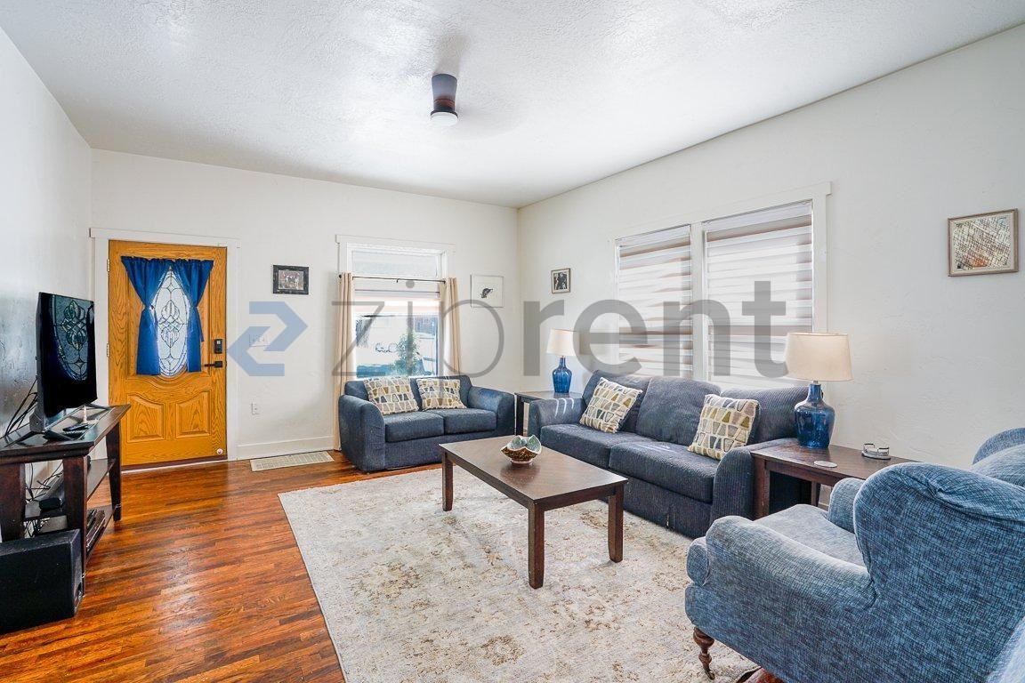 2719 Madison Ave #A - Photo 4 of 25