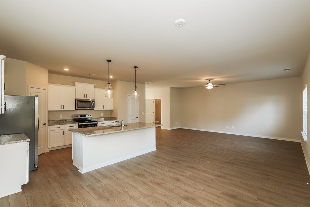 208 Katelyn Way - Photo 7 of 17
