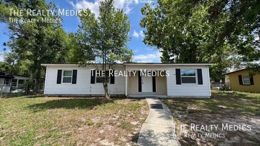 1515 Daroca Dr