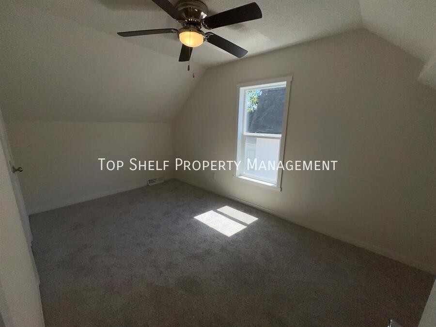 1529 11th St - Photo 7 of 14
