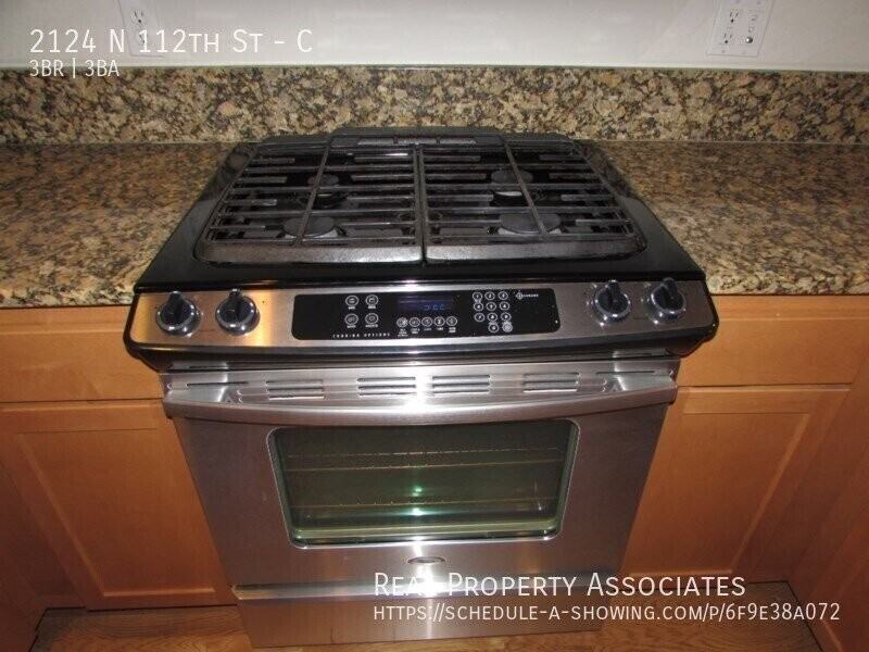 2124 N 112th St #C - Photo 4 of 19