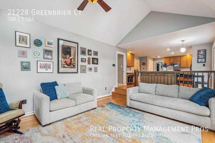 21228 Greenbrier Ct - Photo 7 of 50