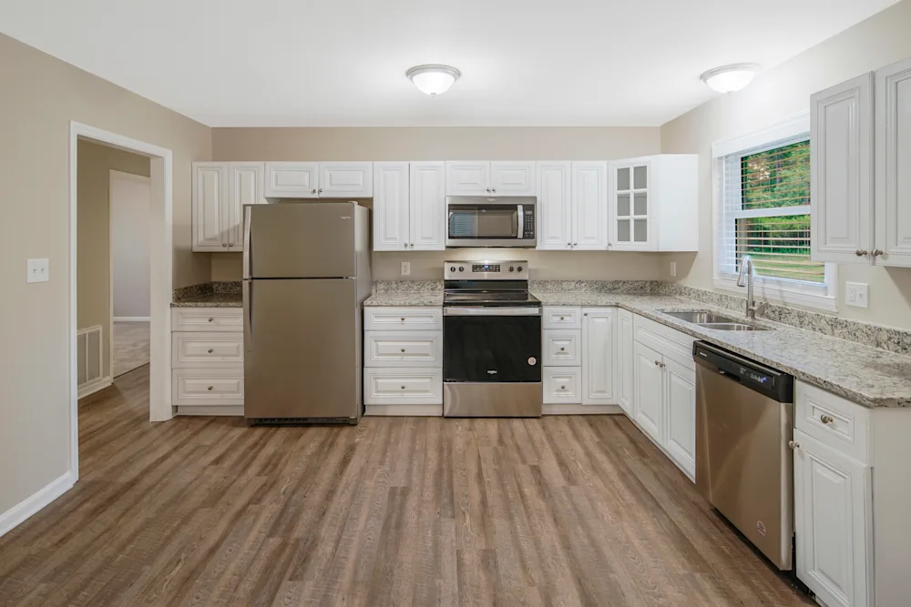 3915 Amsbury Rd #NA - Photo 4 of 9