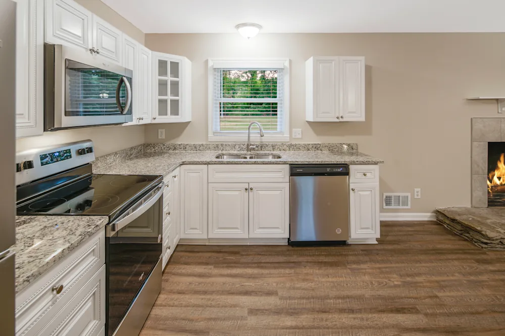 3915 Amsbury Rd #NA - Photo 5 of 9
