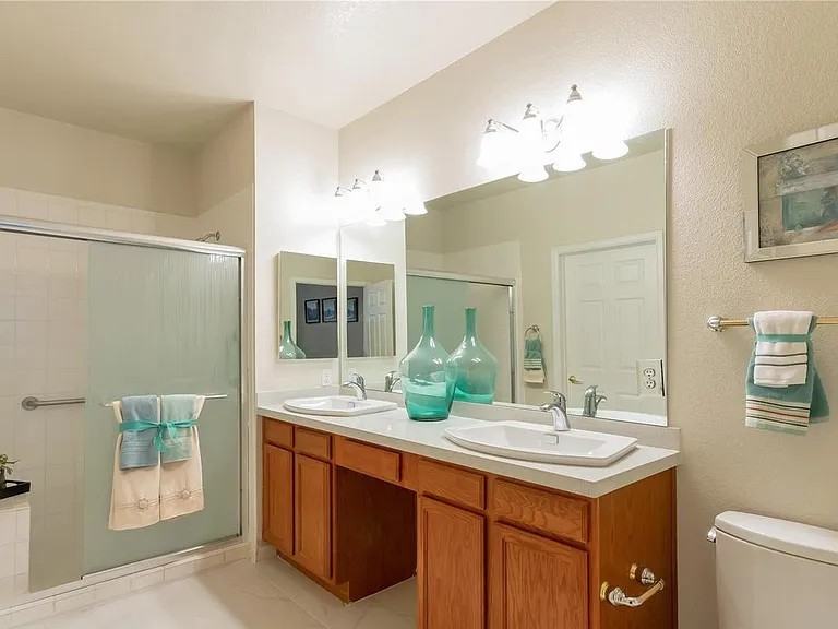 7131 S Wenatchee Way #D - Photo 2 of 17