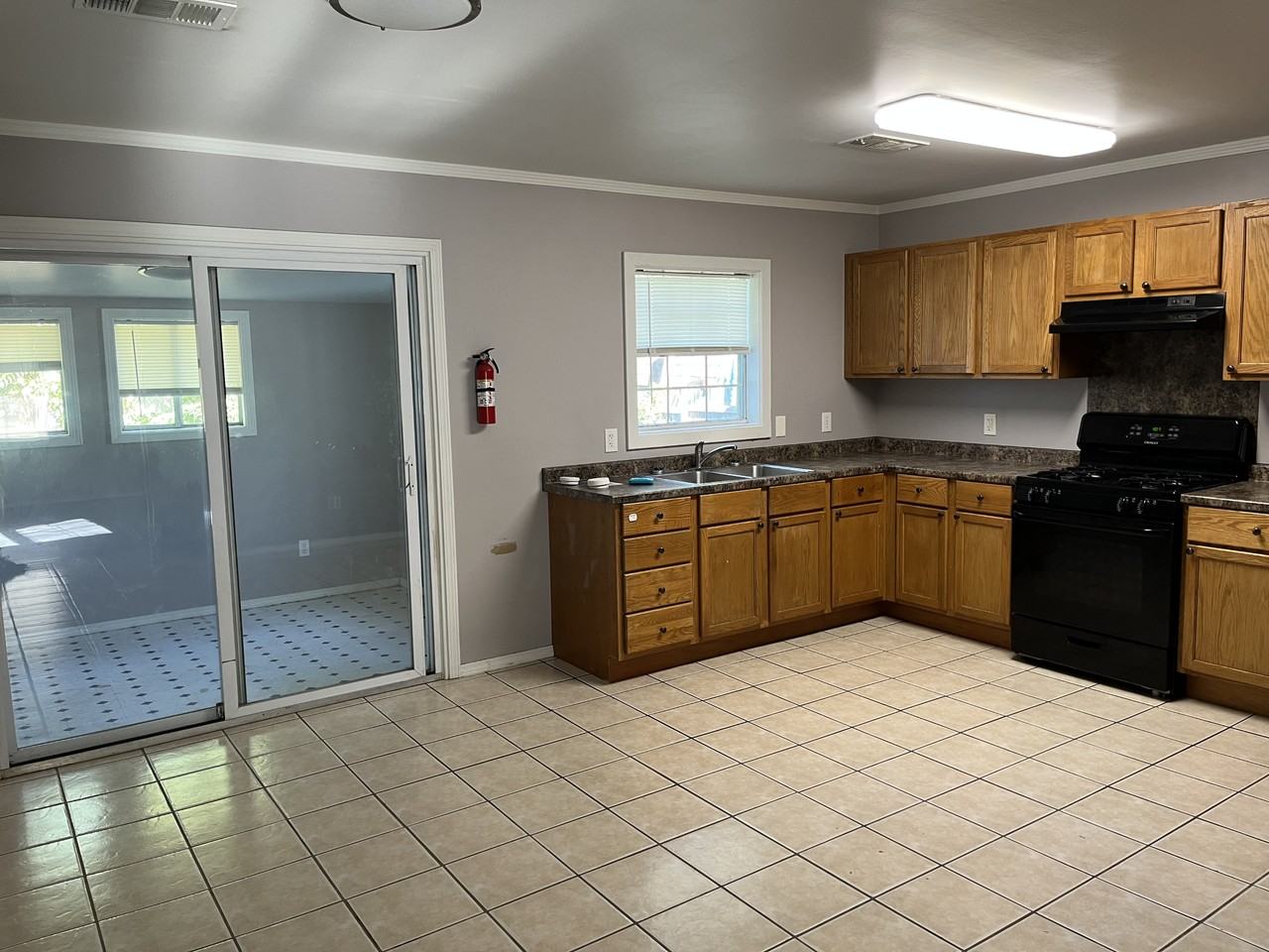 1123 N 34th St #NA - Photo 5 of 10