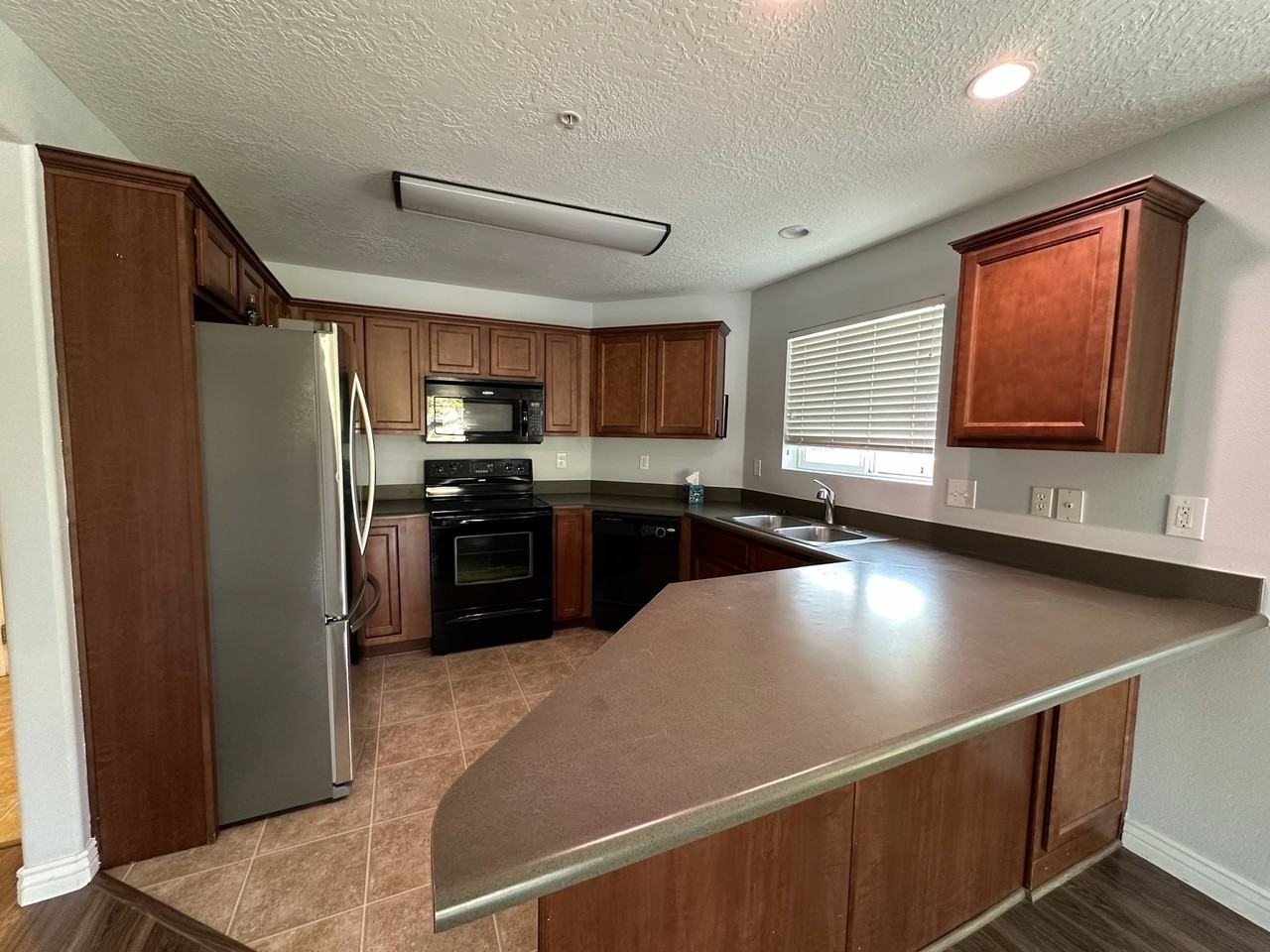 3842 S Clare Dr #D3 - Photo 4 of 20