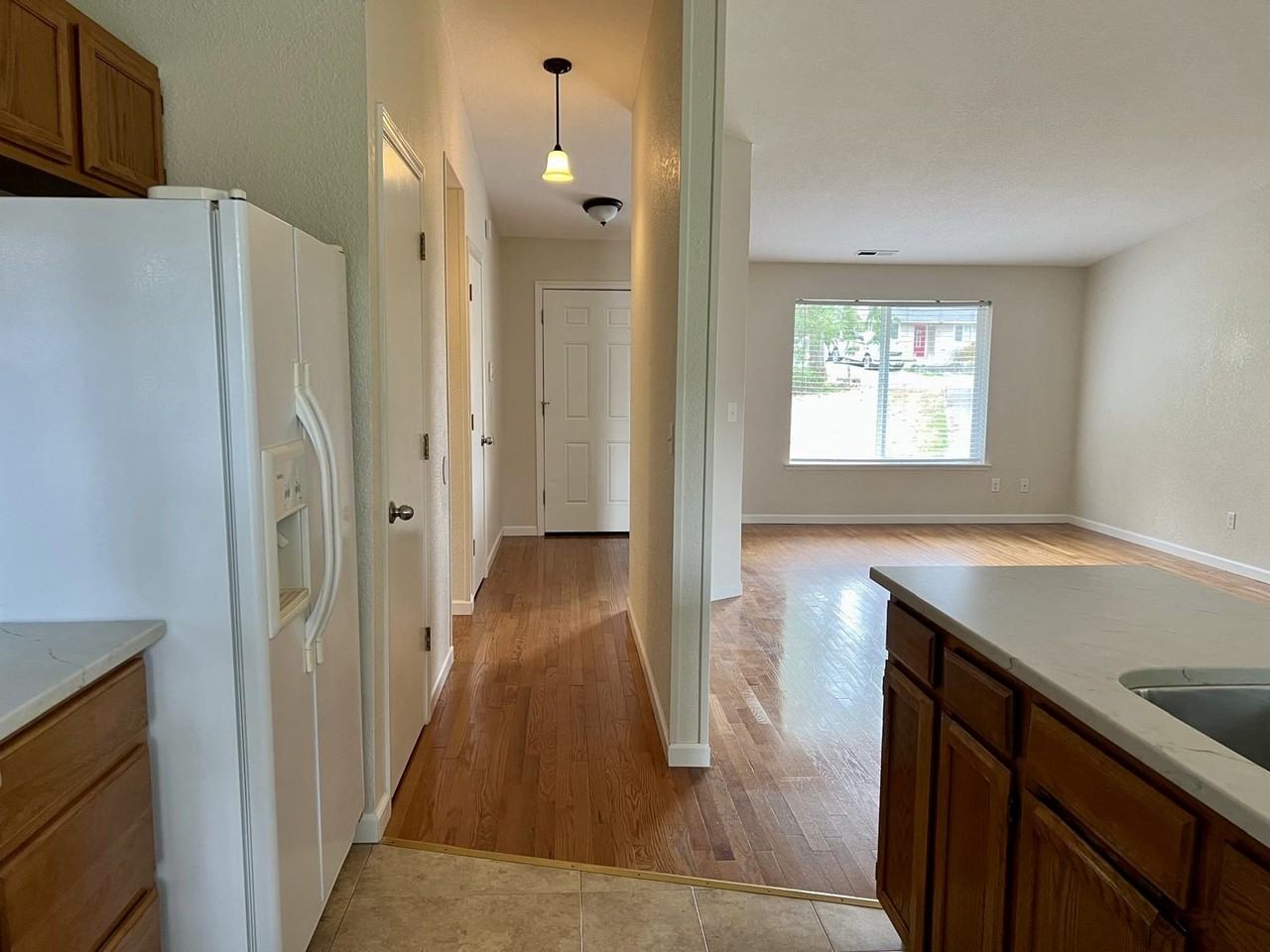 702 Century Ct Ne #NA - Photo 4 of 16