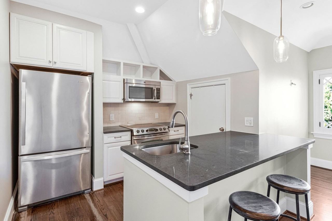 3324 18th St Nw #11 - Photo 7 of 30