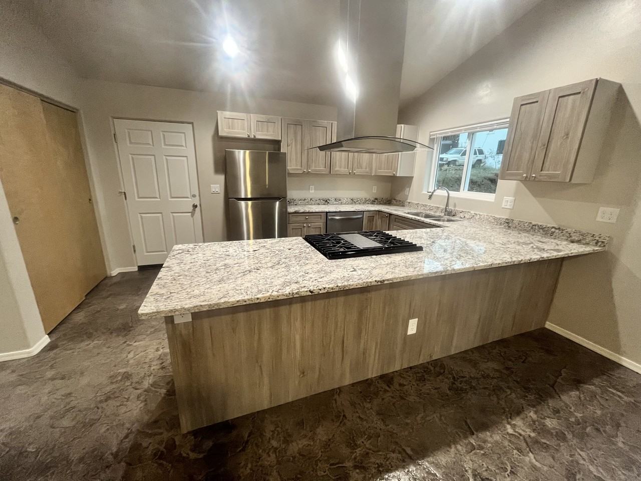1705 E Arrowhead Ave #NA - Photo 2 of 9
