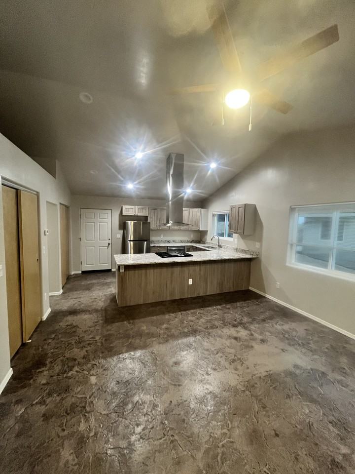 1705 E Arrowhead Ave #NA - Photo 4 of 9
