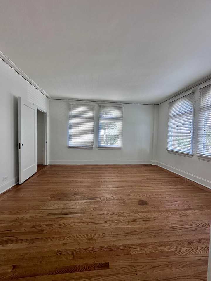 2160 Leavenworth St #101 - Photo 2 of 10