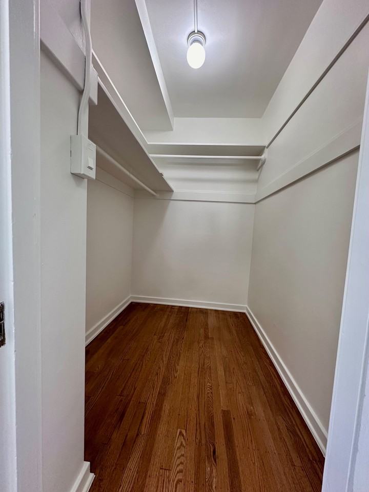 2160 Leavenworth St #101 - Photo 7 of 10