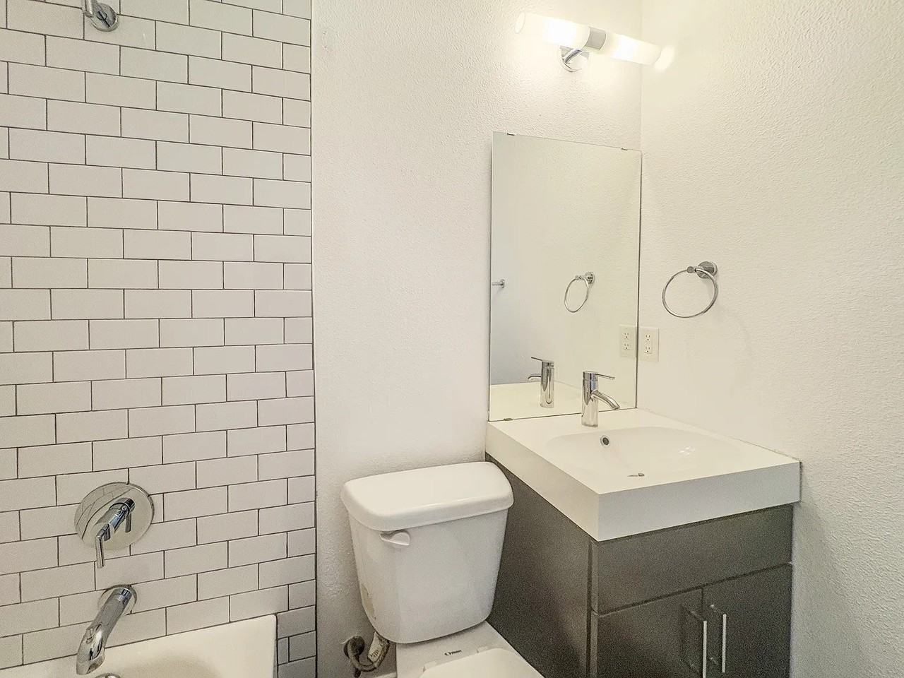 4231 N 27th St #9 - Photo 7 of 17