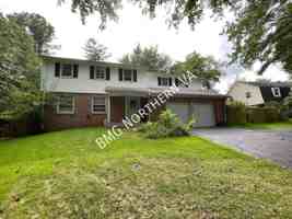 featured image of 7905 Lewinsville Rd