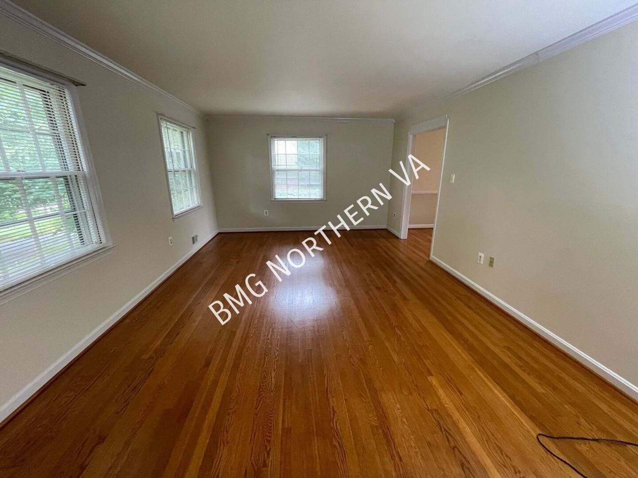 7905 Lewinsville Rd - Photo 6 of 50