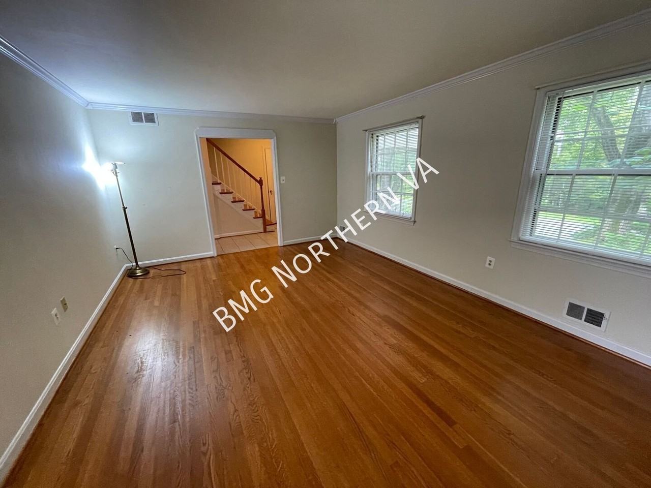 7905 Lewinsville Rd - Photo 7 of 50