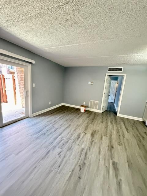 8360 12th St N - Photo 4 of 12