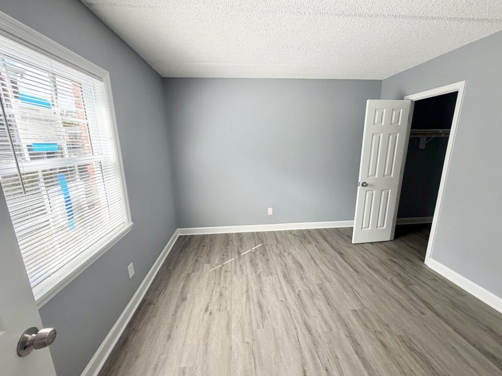 8360 12th St N - Photo 6 of 12