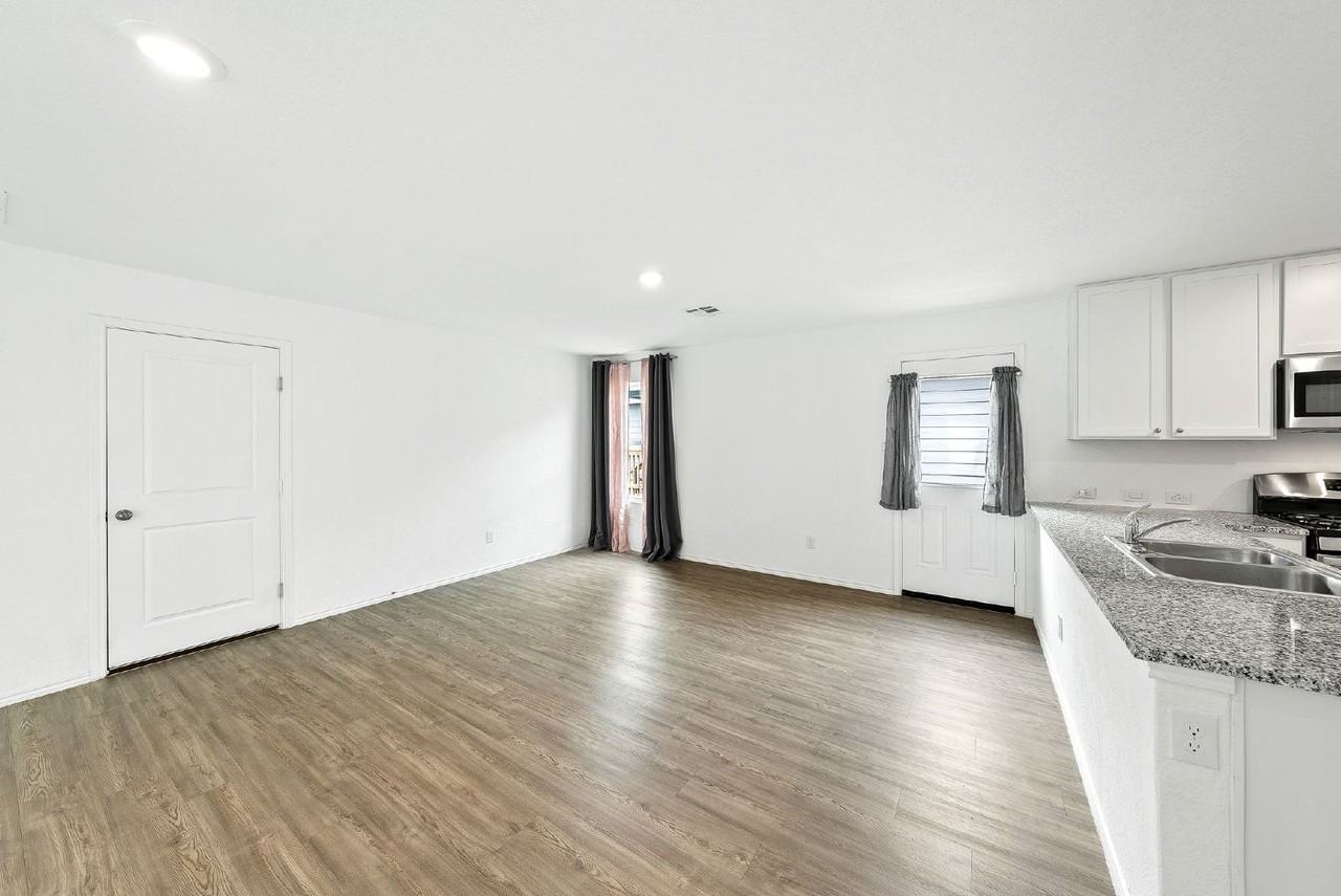 4319 Fluvial Cir - Photo 4 of 27