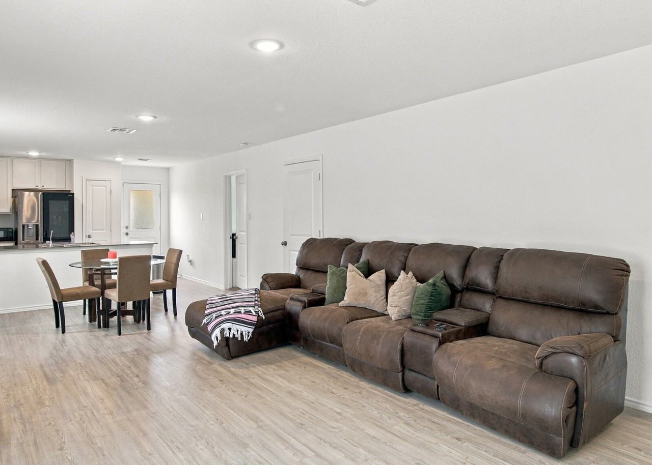 109 Kayden Ct - Photo 5 of 21