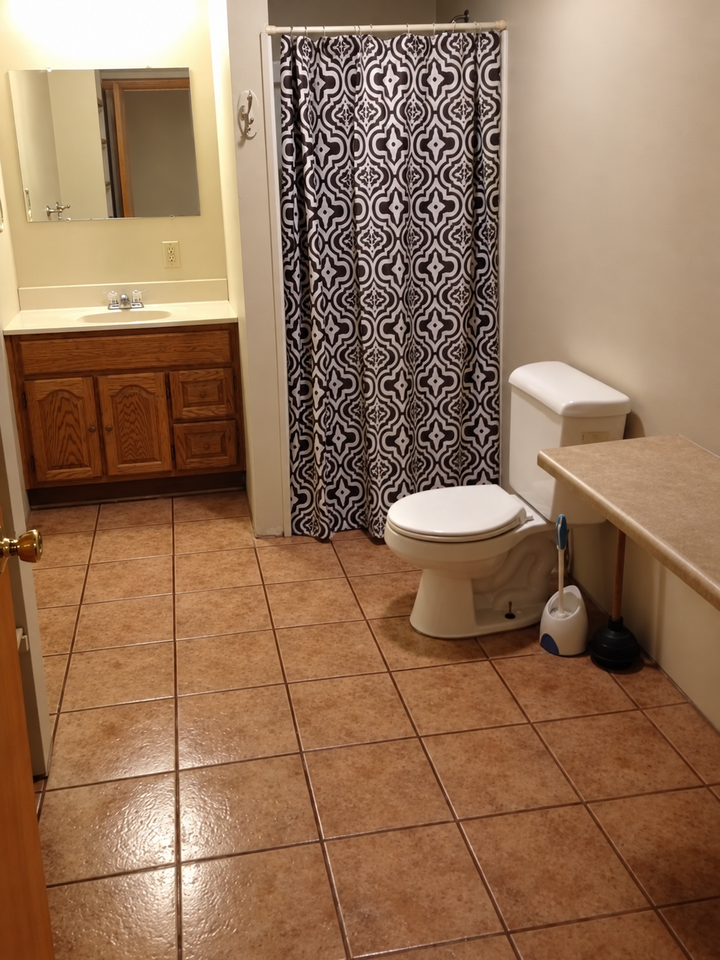 721 Niagara St - Photo 6 of 10