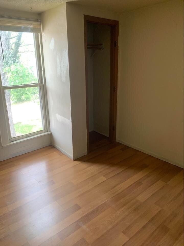 640 1/2 Broadway St - Photo 6 of 8