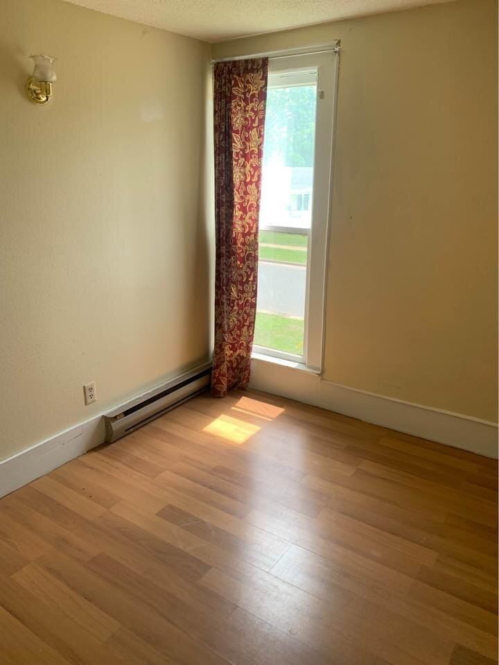 640 1/2 Broadway St - Photo 7 of 8