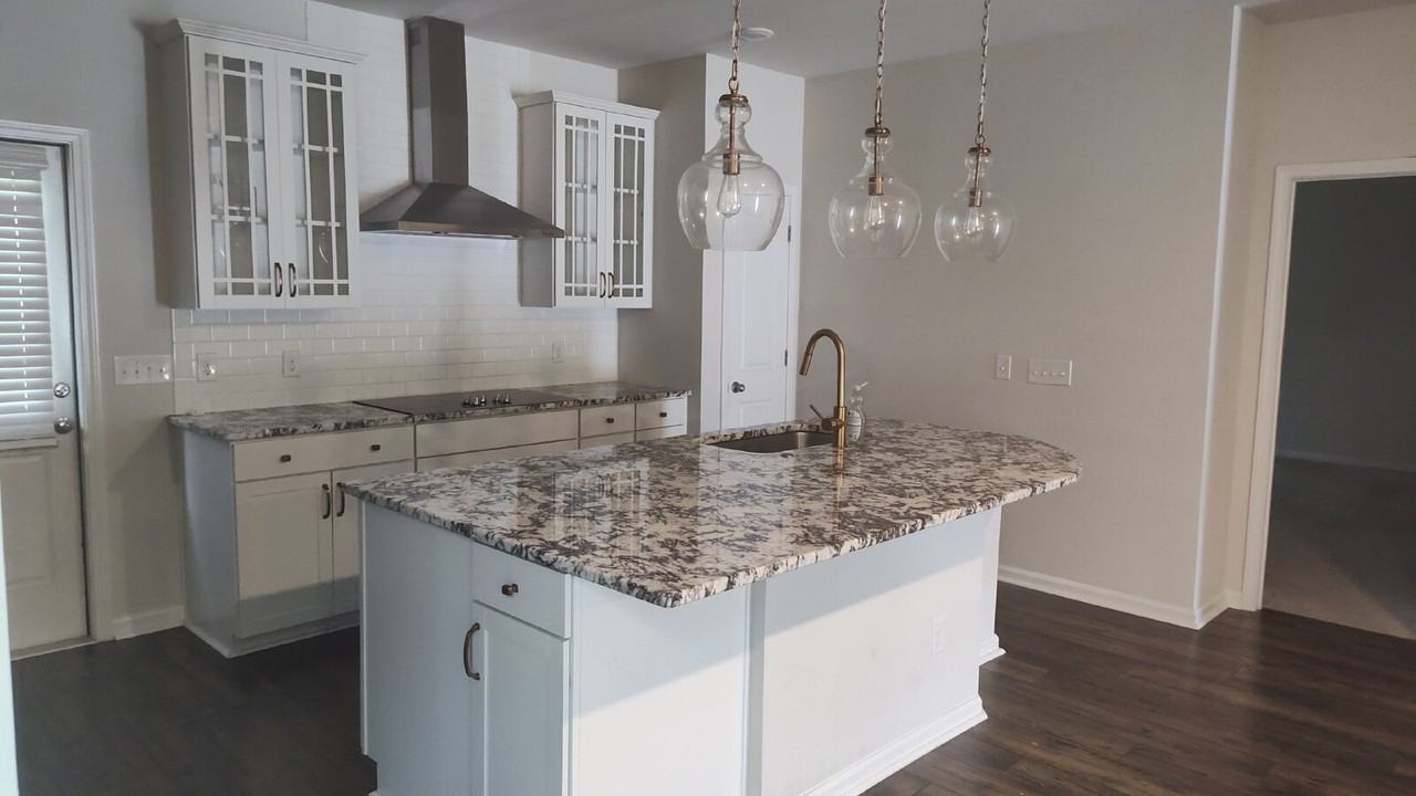 225 Benelli Dr - Photo 4 of 15