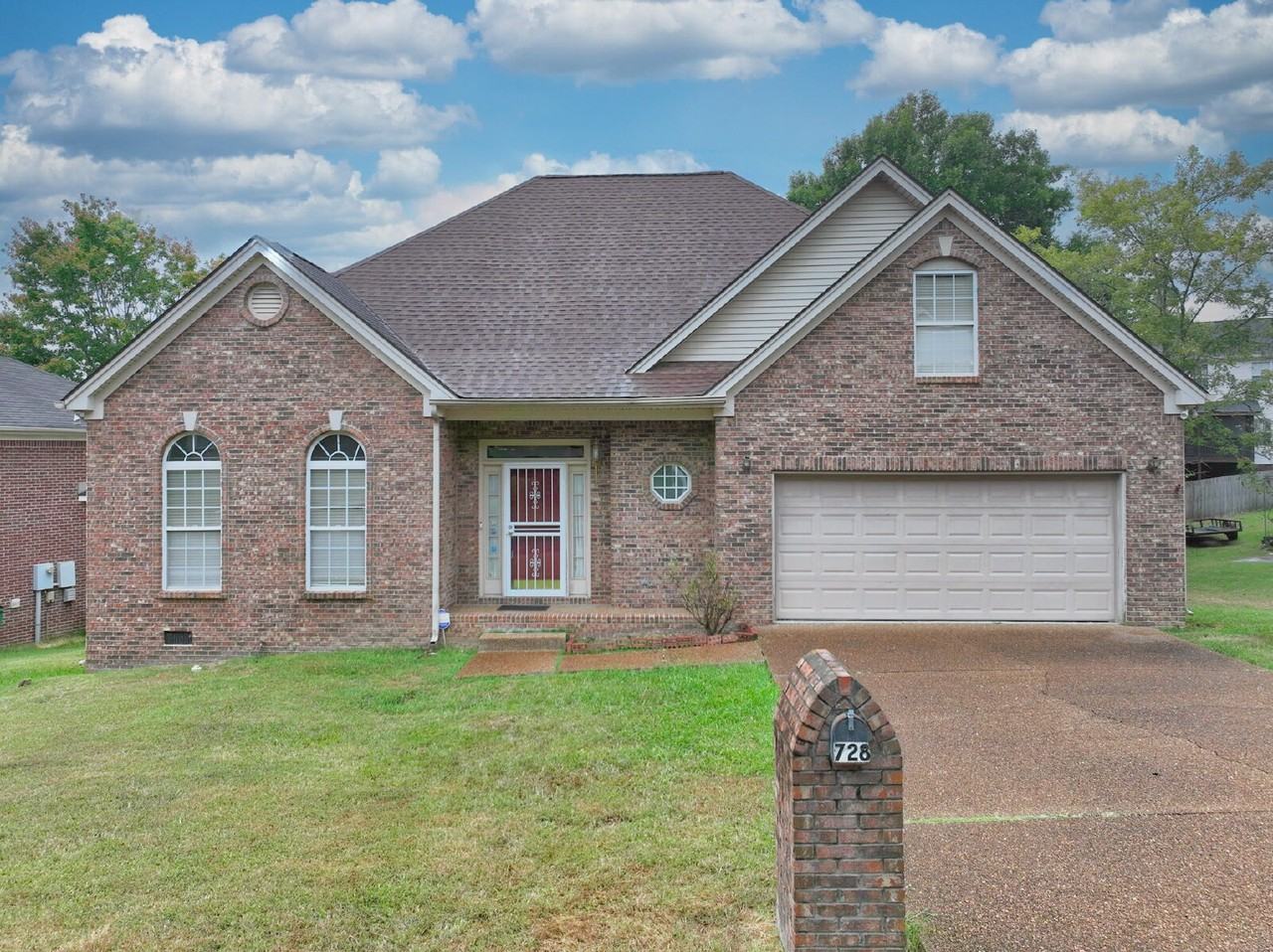 728 Cedar Crest Dr - Photo 3 of 50