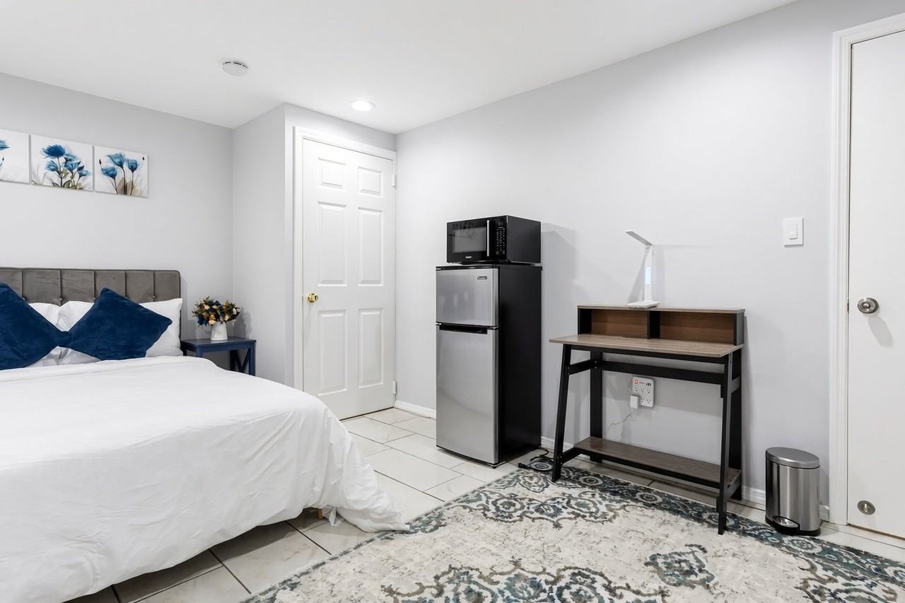 60 Beverly Rd #B - Photo 2 of 17