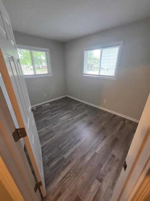 3413 Cecil Ave - Photo 5 of 18