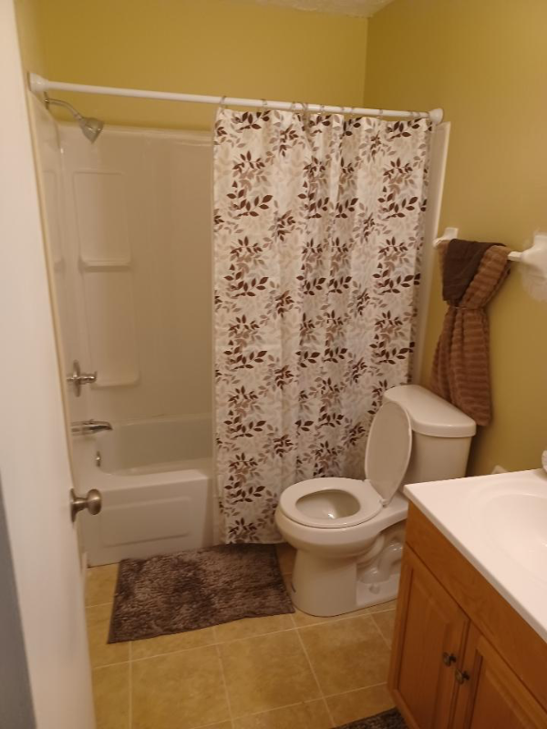 1027 Haller Ave - Photo 3 of 11
