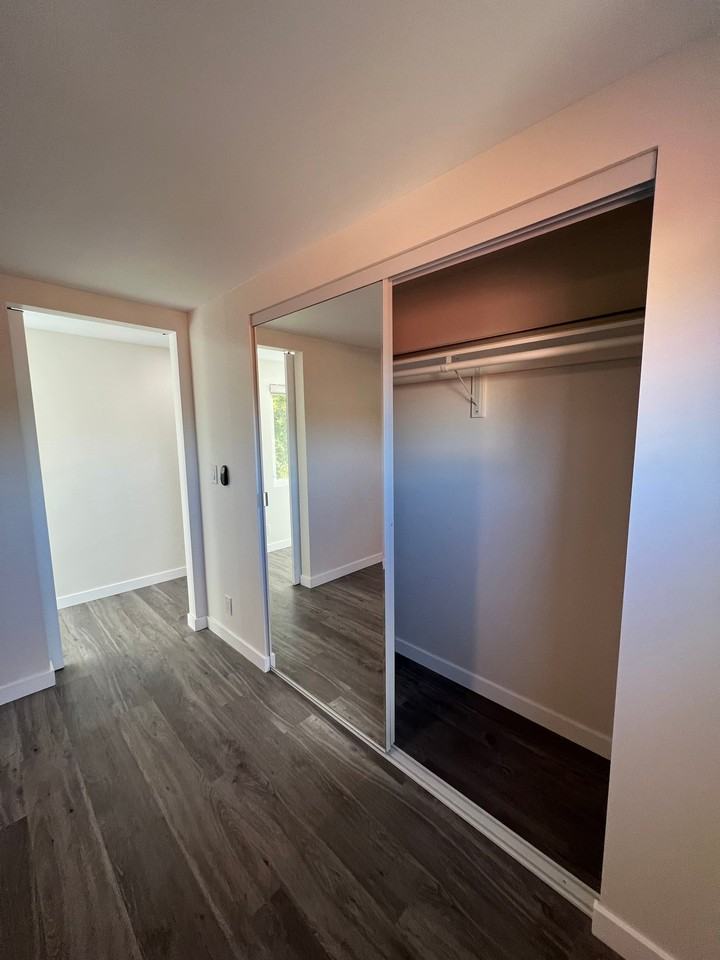 214 E Park Ave #B - Photo 7 of 13