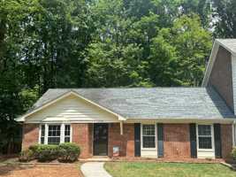 featured image of 2440 Cottage Pl