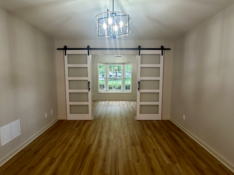 2440 Cottage Pl - Photo 5 of 20