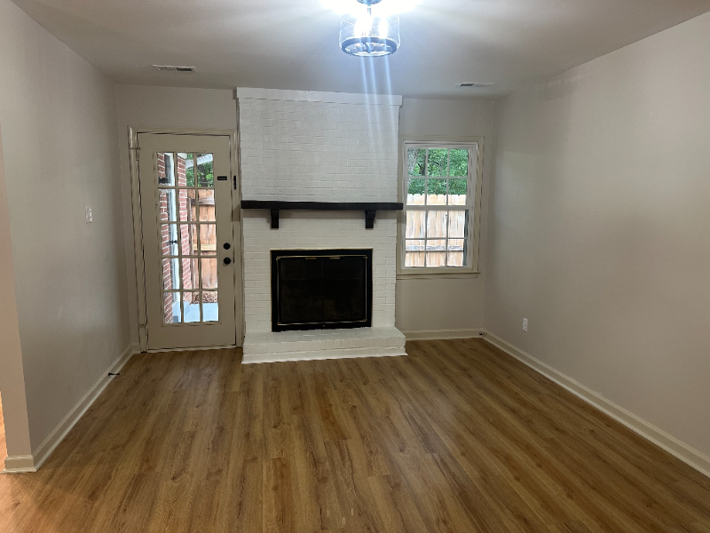 2440 Cottage Pl - Photo 6 of 20