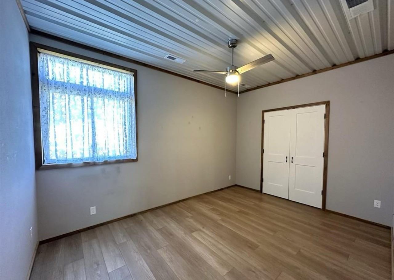 115 16th Ave W #2 - Photo 4 of 6
