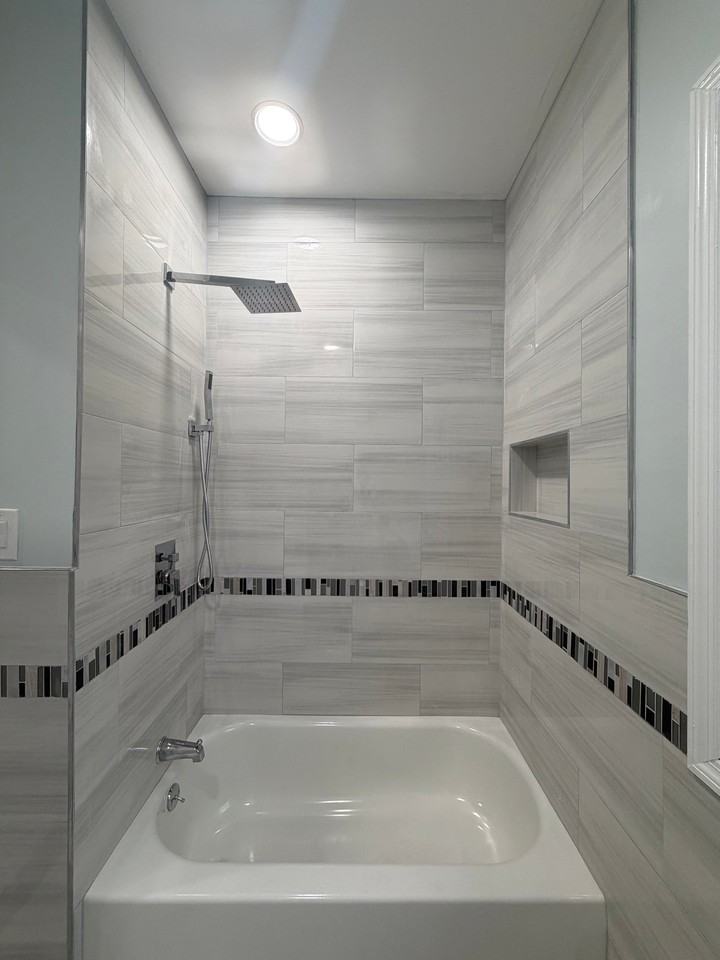 561 Morris St #2 - Photo 3 of 18