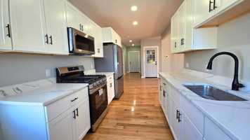 featured image of 86 White St #1