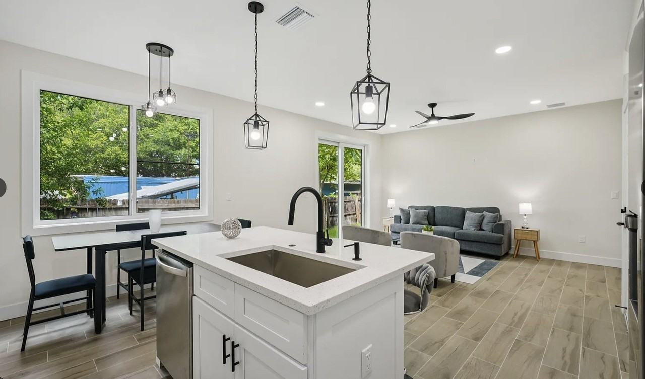 12236 Land St - Photo 3 of 10