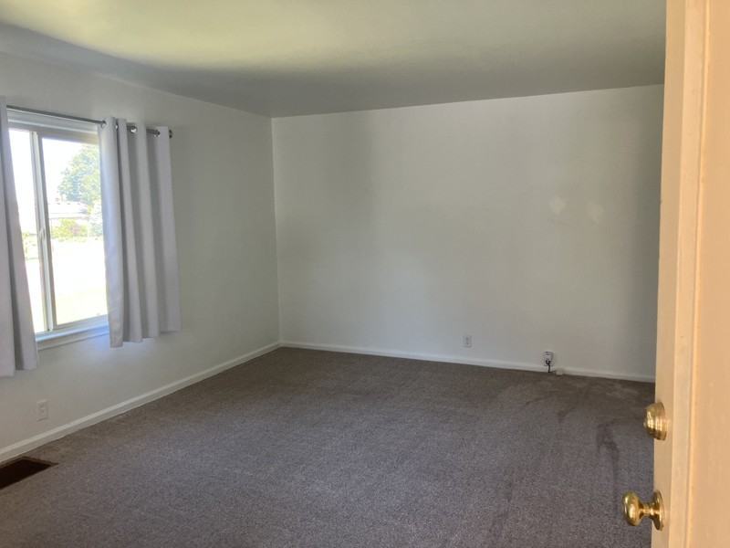 2815 S Kenwood St #1 - Photo 3 of 13