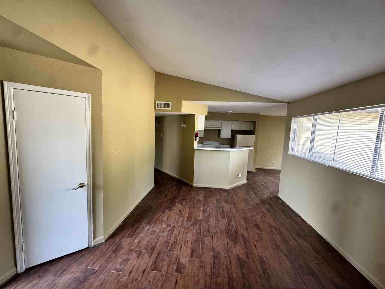 Inwood Village Fourplexes - Photo 6 of 29