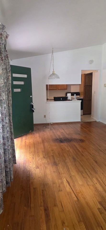 61 Leicester Dr #A - Photo 7 of 11